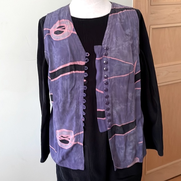 Vintage Y2K Sleeveless Button Down Vest in Purples Pink and Black, Size M - Picture 2 of 14